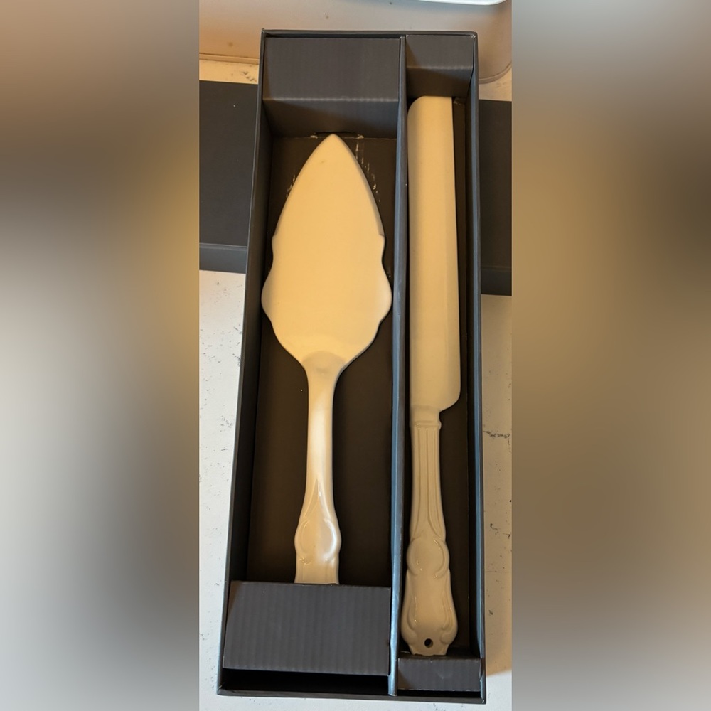 BHLDN Cream Cake Server and Knife Set